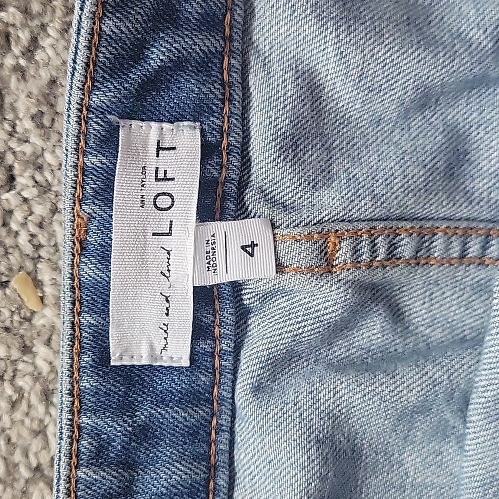 Ann Taylor Loft Denim Jean Skirt Size 4 - Picture 2 of 5